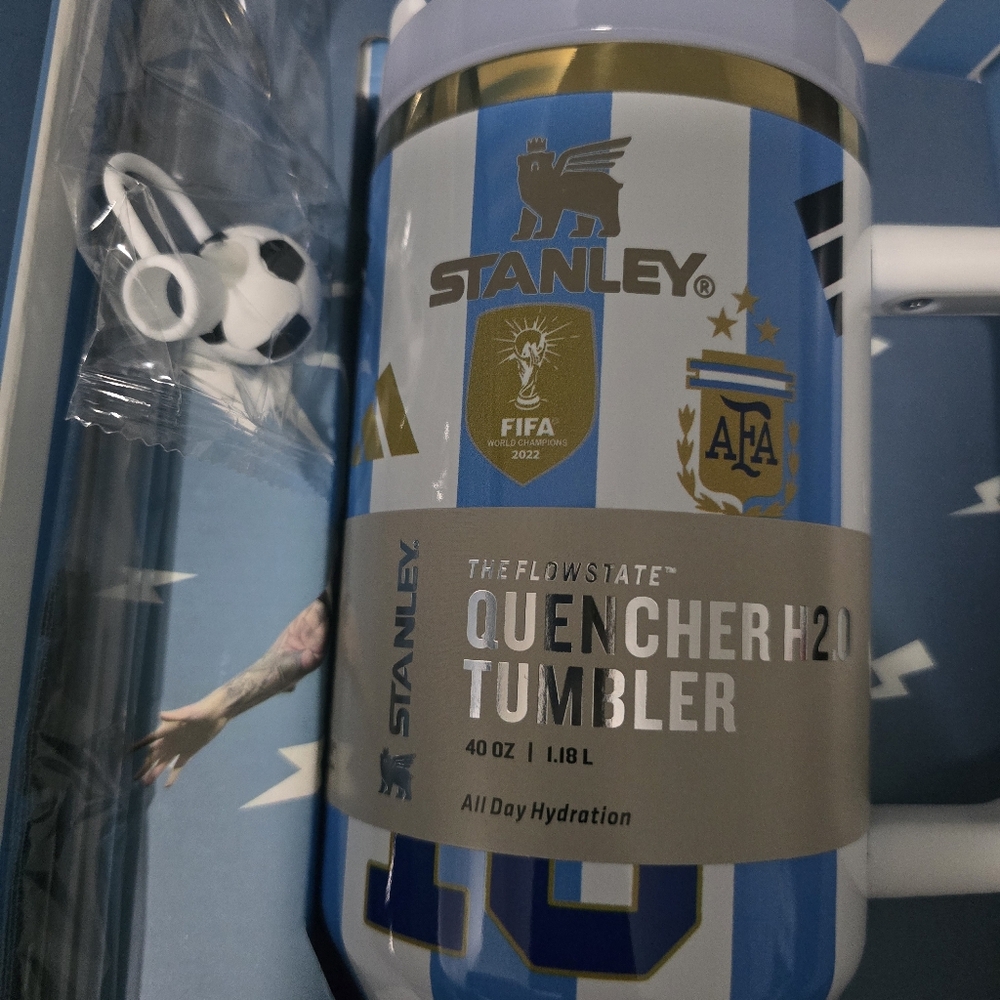 Stanley Striped Blue and White Tumbler with Gold Accents MESSI FIFA 2026 - Picture 4 of 7